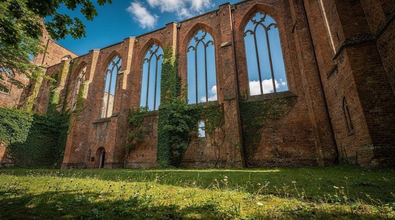 Chorin — Abbaye gothique en brique et concerts d'été dans la forêt du Barnim