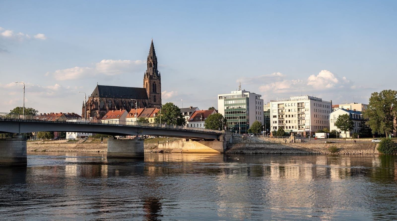 Frankfurt (Oder) — Border City, Kleist Country & the Twin-City Bridge