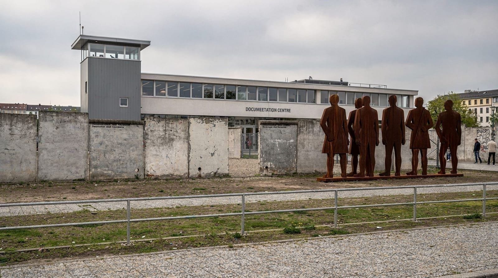 Berlin Wall Memorial Bernauer Strasse — the complete visitor guide