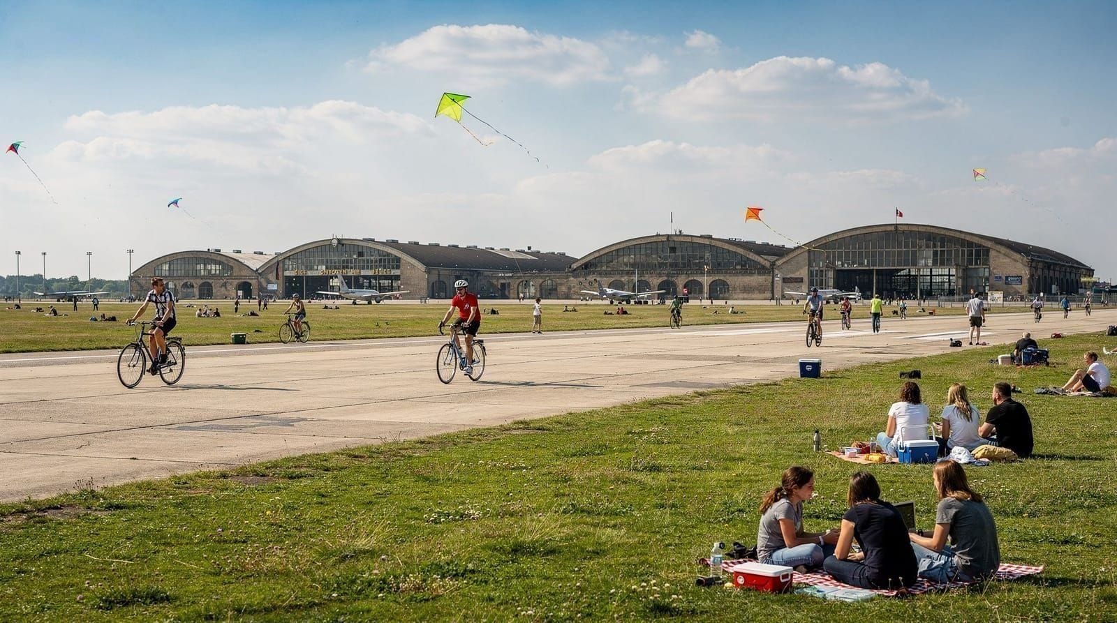 Tempelhofer Feld — Berlin's vast former airport turned open park