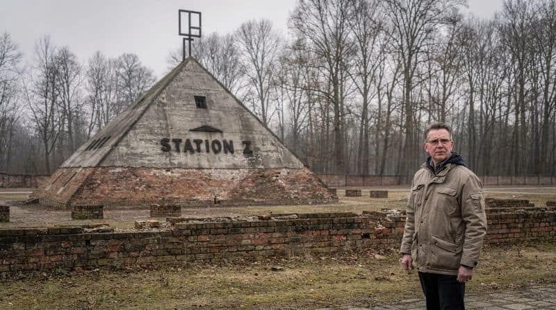From Berlin: Guided Sachsenhausen Concentration Camp Tour